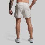 Versatile Short w/ Compression 5 (Sand)