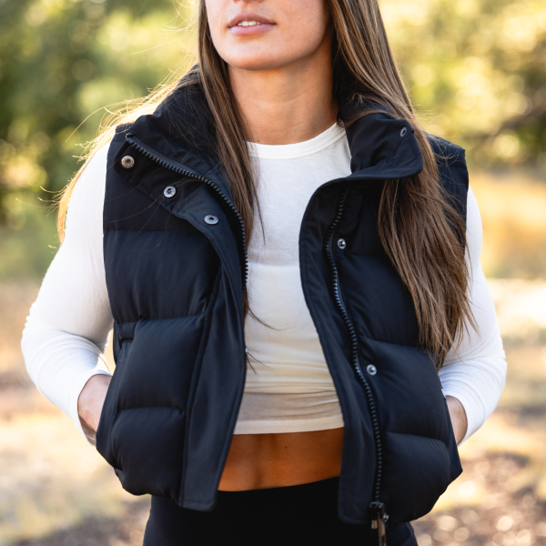 Fireside Cropped Puffer Vest (Black)